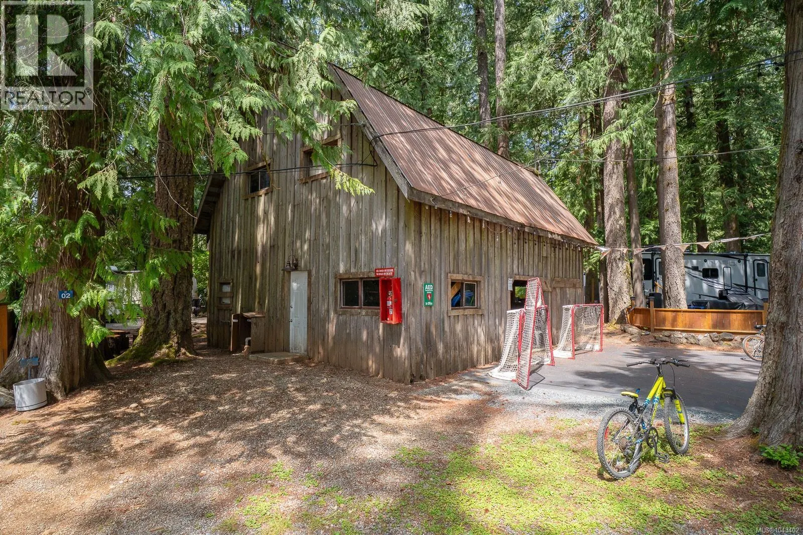 S3 10324 Lakeshore Rd