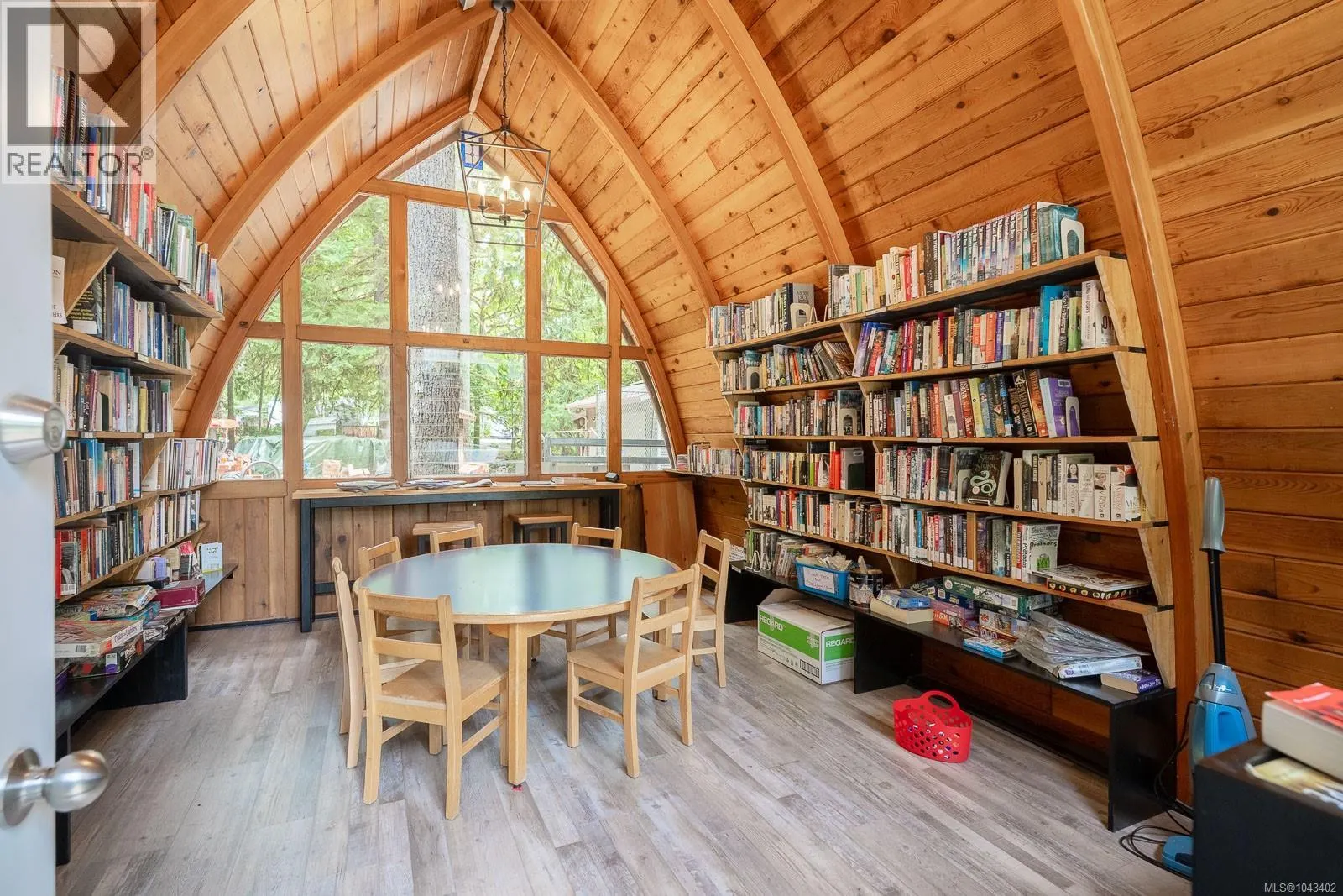S3 10324 Lakeshore Rd