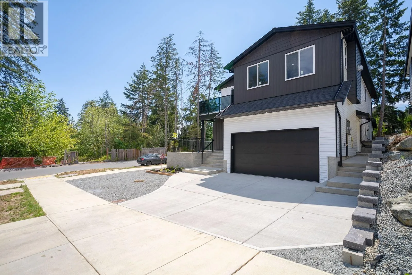 351 Avaani Way