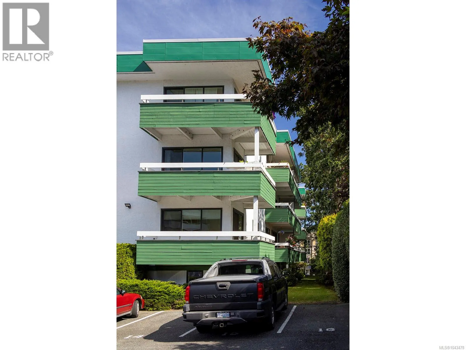 307 2095 Oak Bay Ave