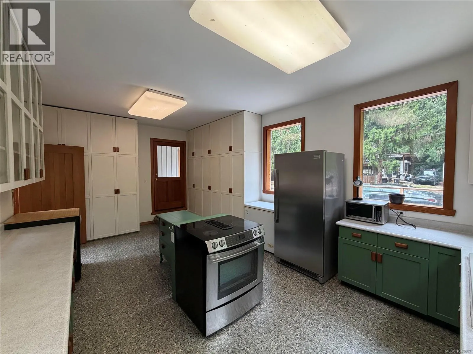380 Parker Rd