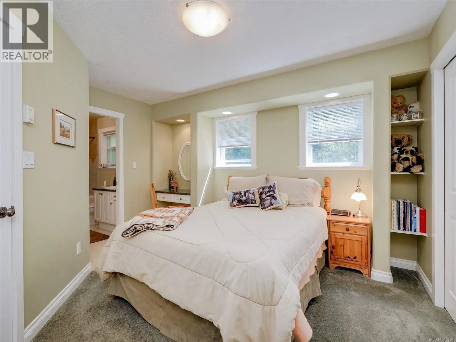 1420 Elan Pl