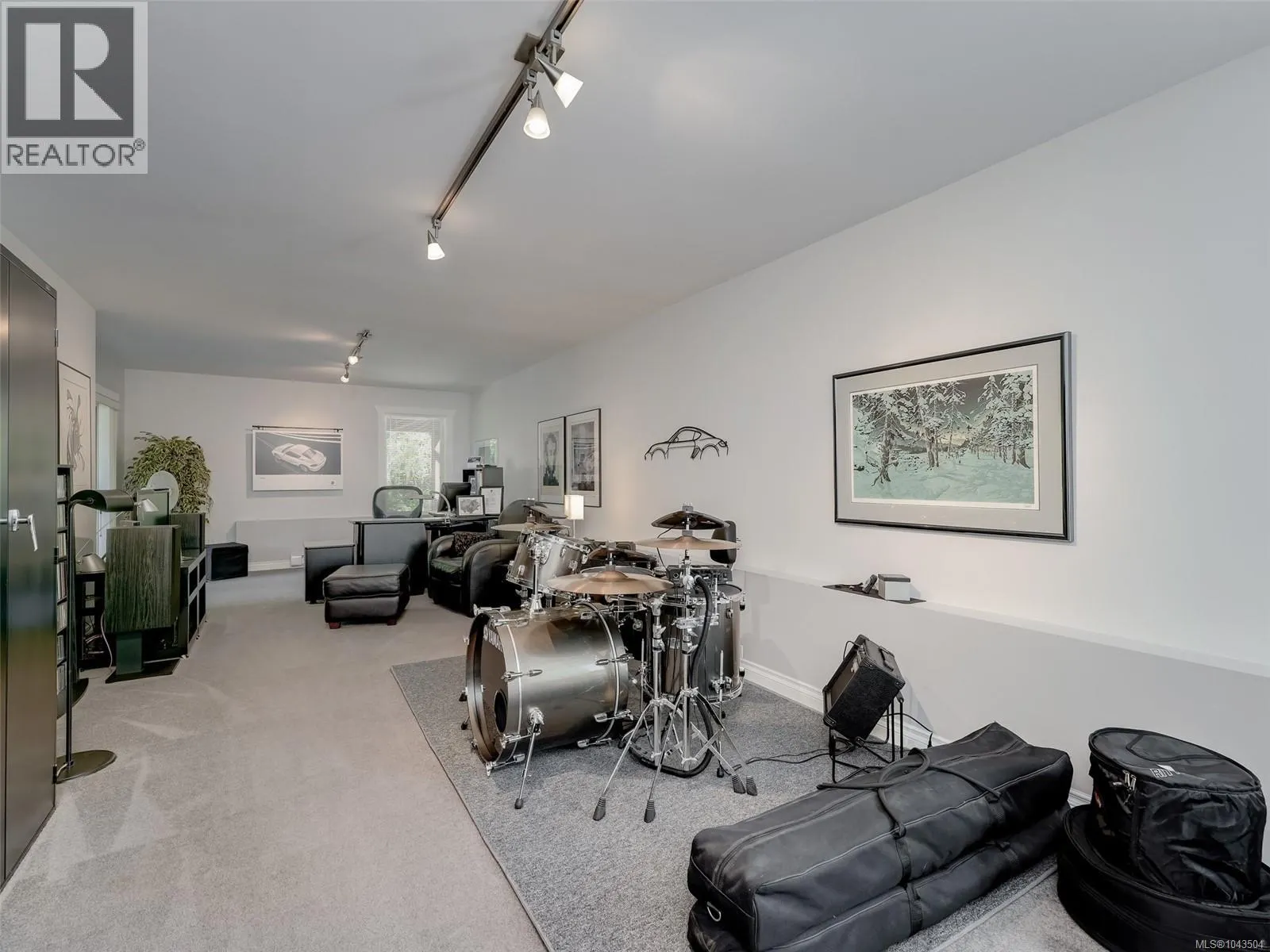 1420 Elan Pl