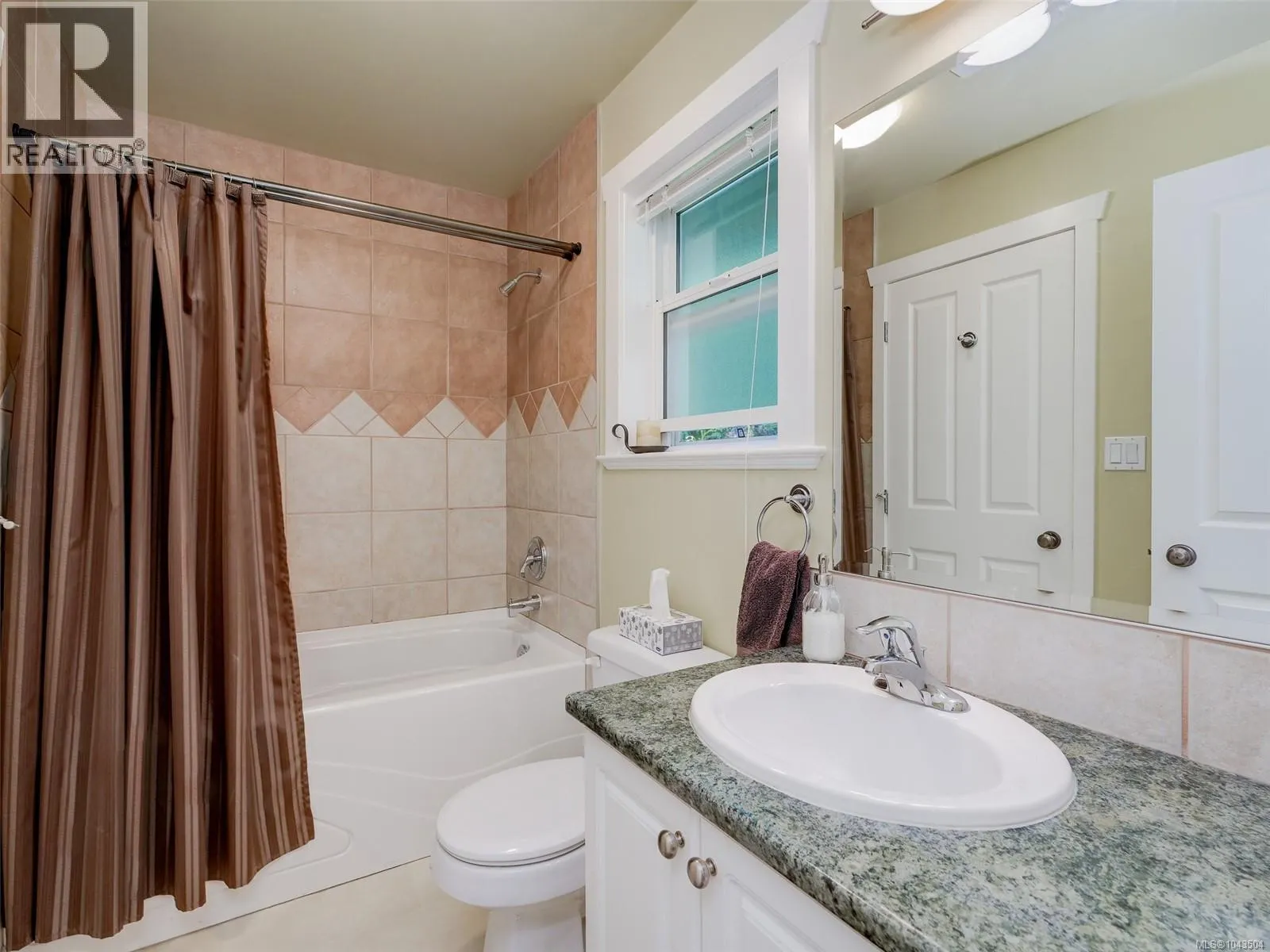 1420 Elan Pl