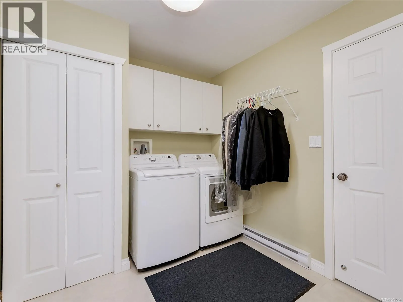 1420 Elan Pl