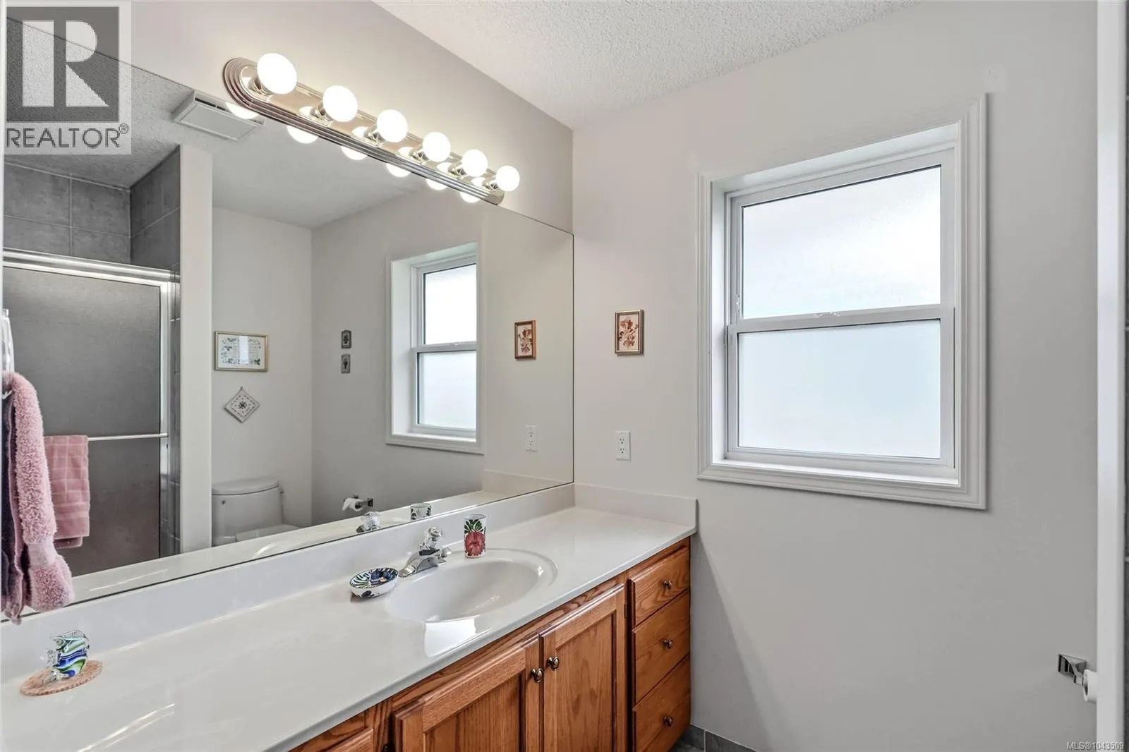 1432 Madrona Dr
