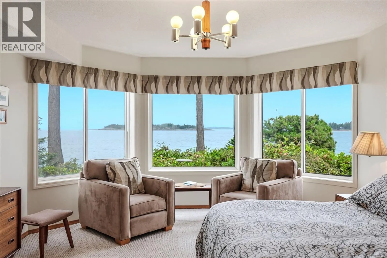 1432 Madrona Dr