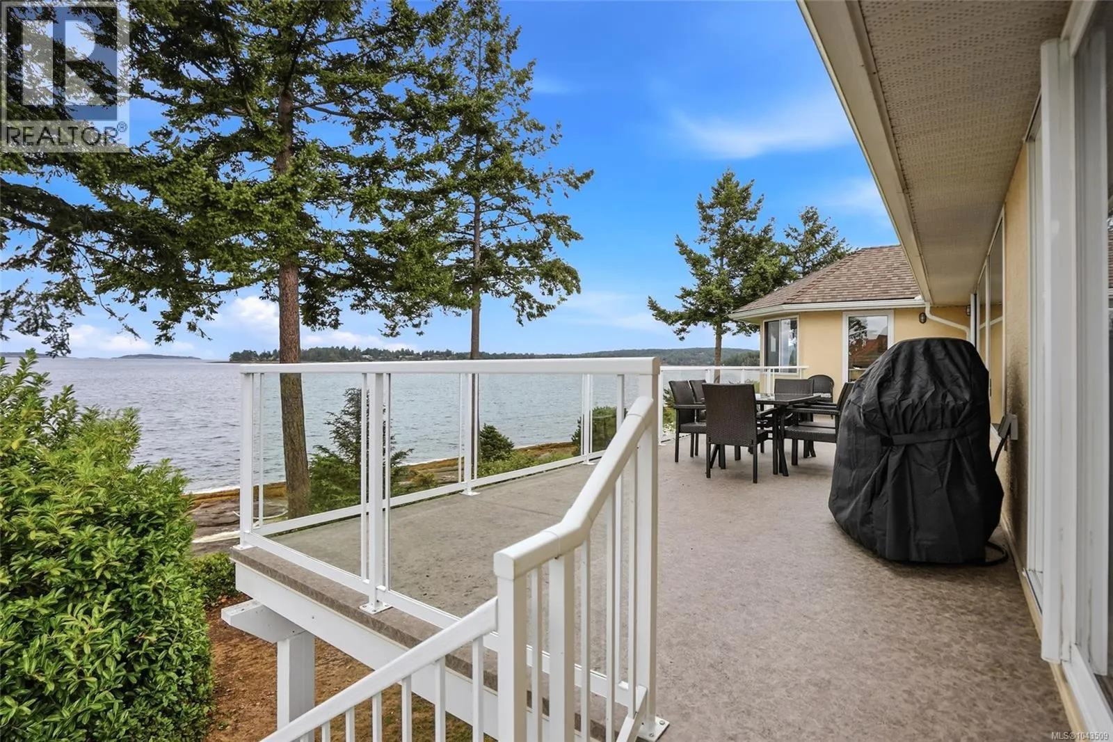 1432 Madrona Dr