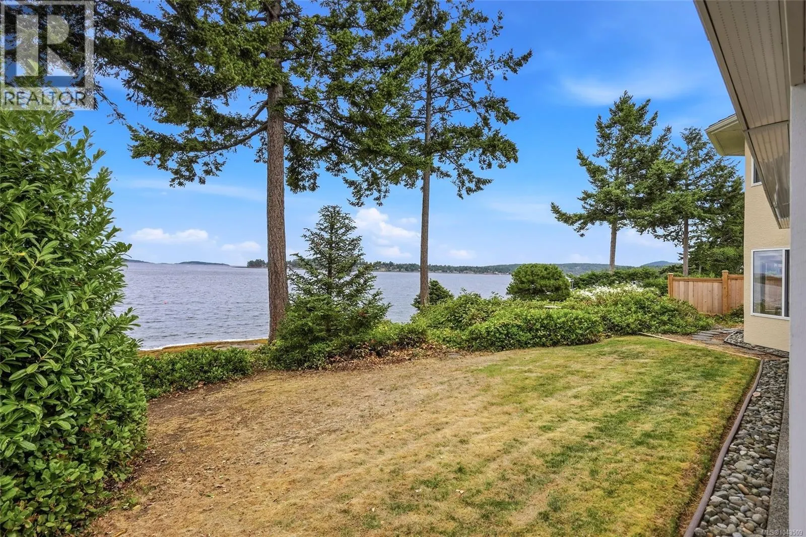 1432 Madrona Dr
