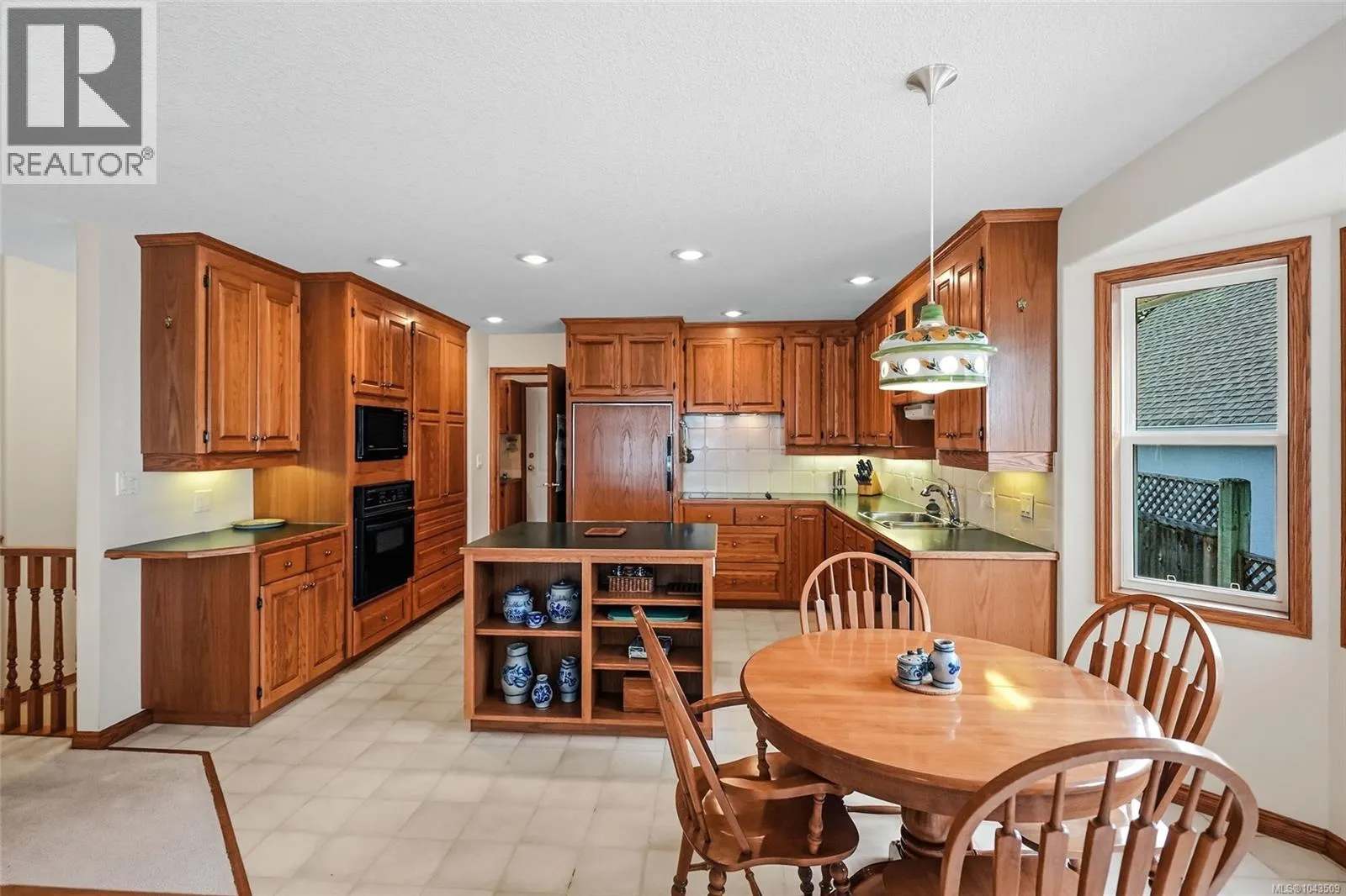 1432 Madrona Dr