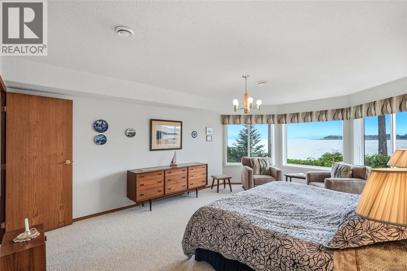 1432 Madrona Dr