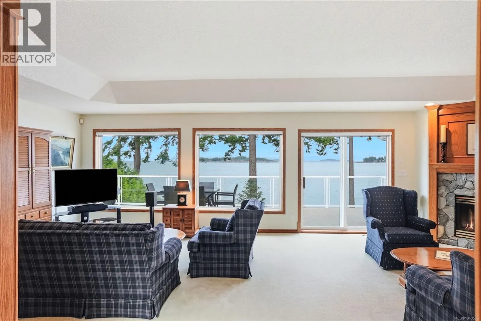 1432 Madrona Dr