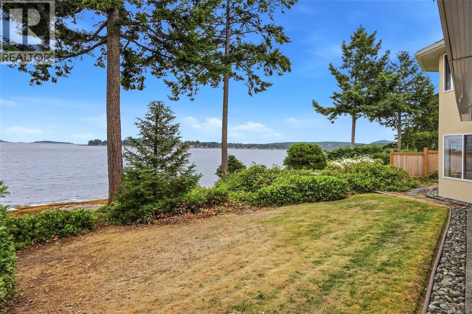 1432 Madrona Dr