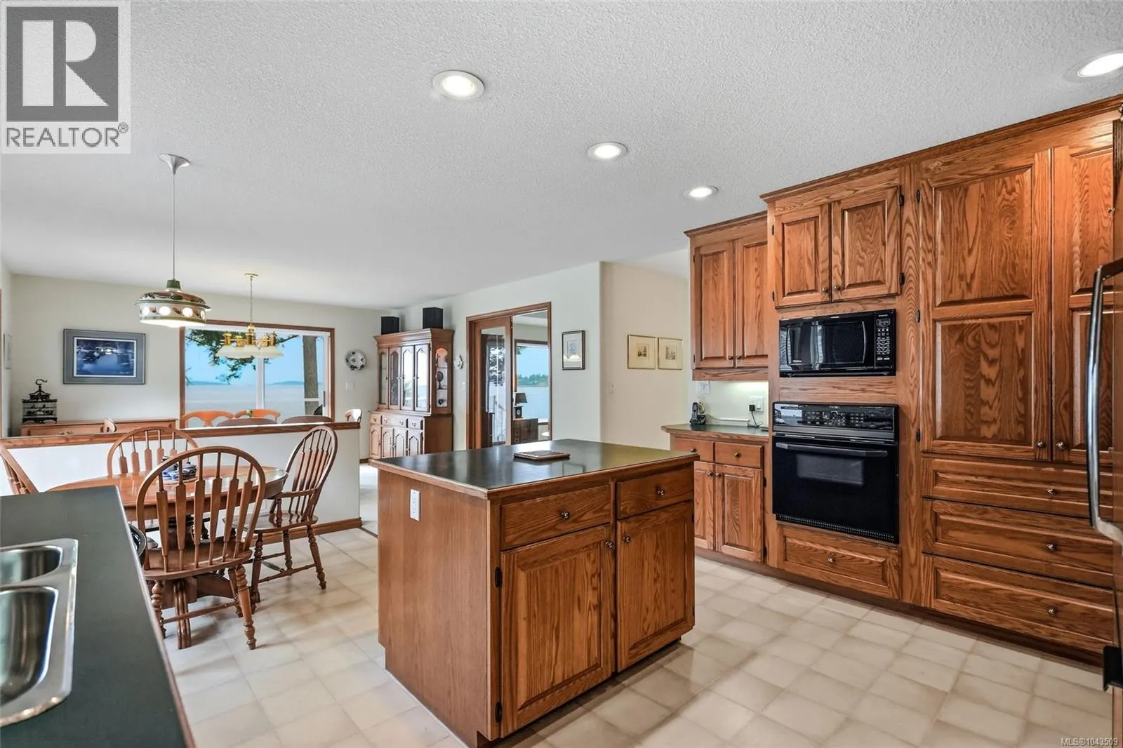 1432 Madrona Dr
