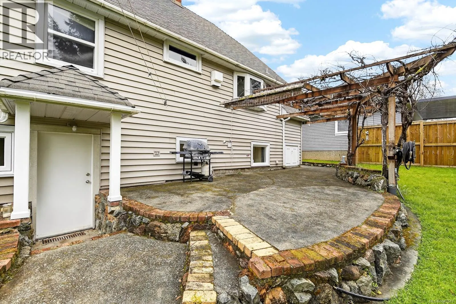 5118 Compton Rd