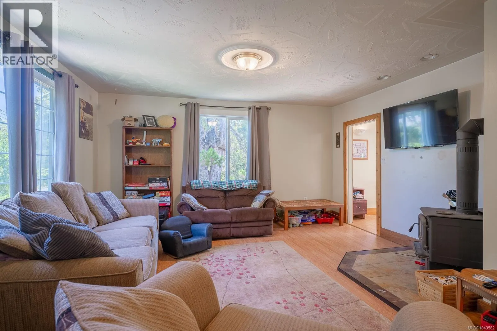 5114 Josephine St