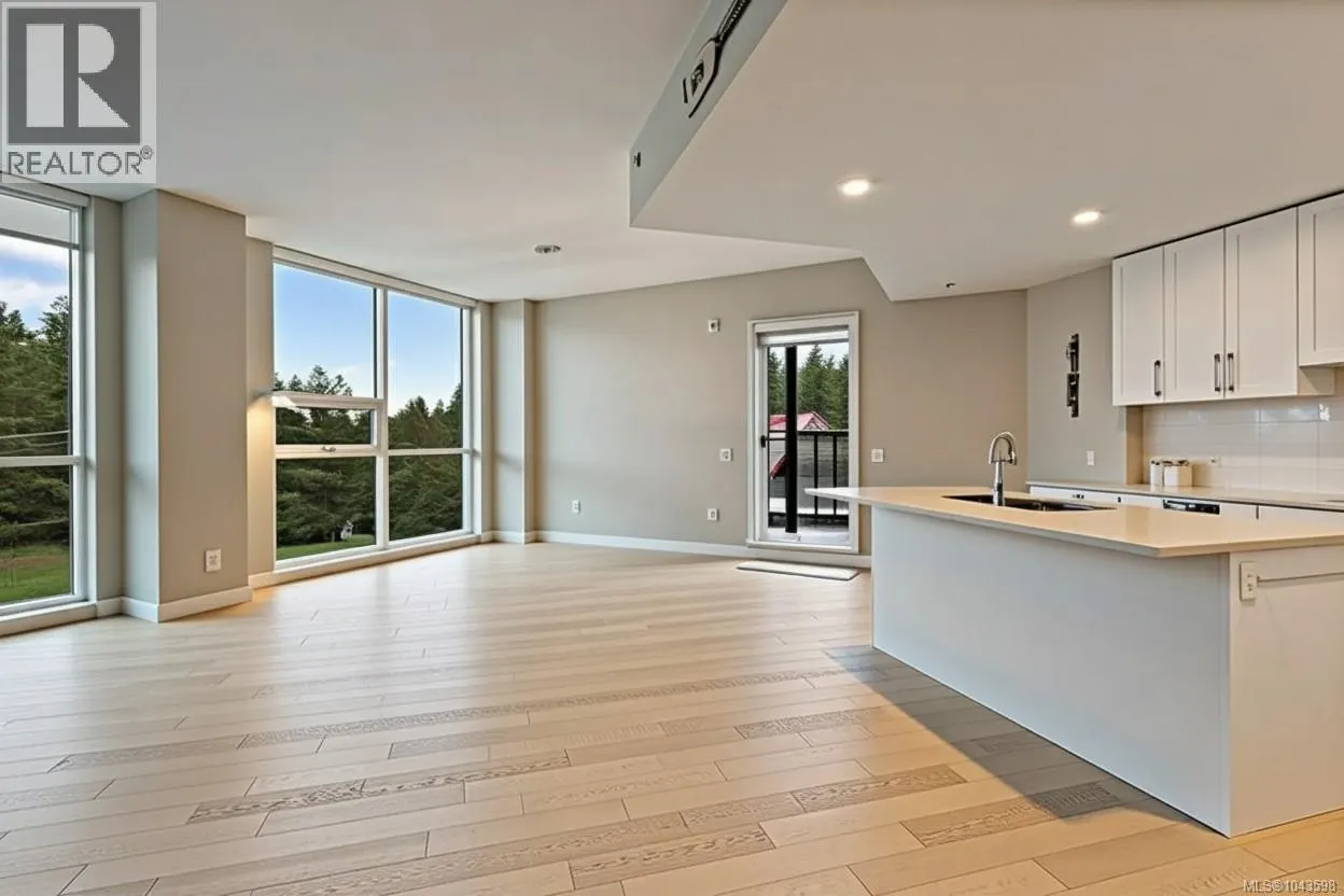604 3529 Dolphin Dr