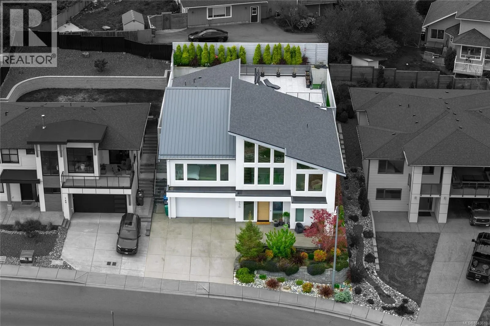 156 Golden Oaks Cres