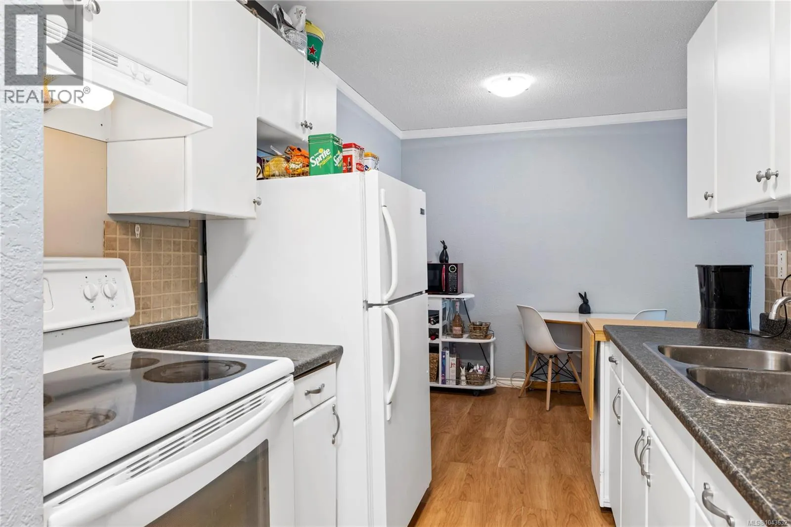 216 1600 Dufferin Cres