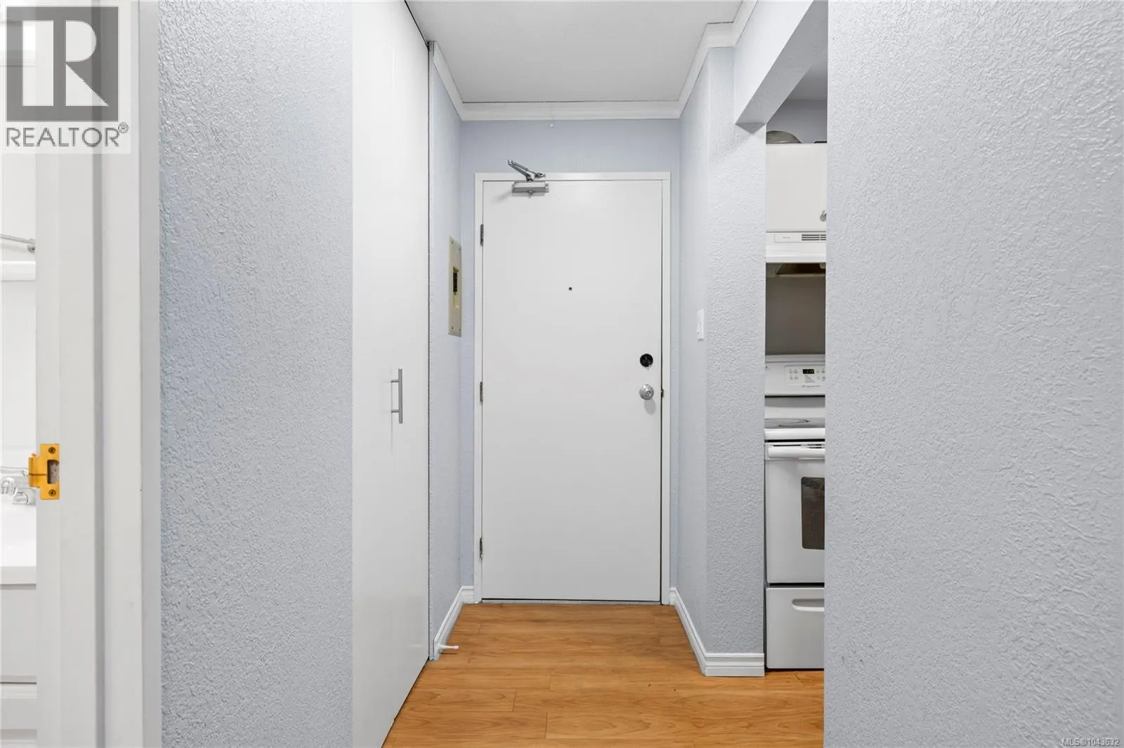 216 1600 Dufferin Cres