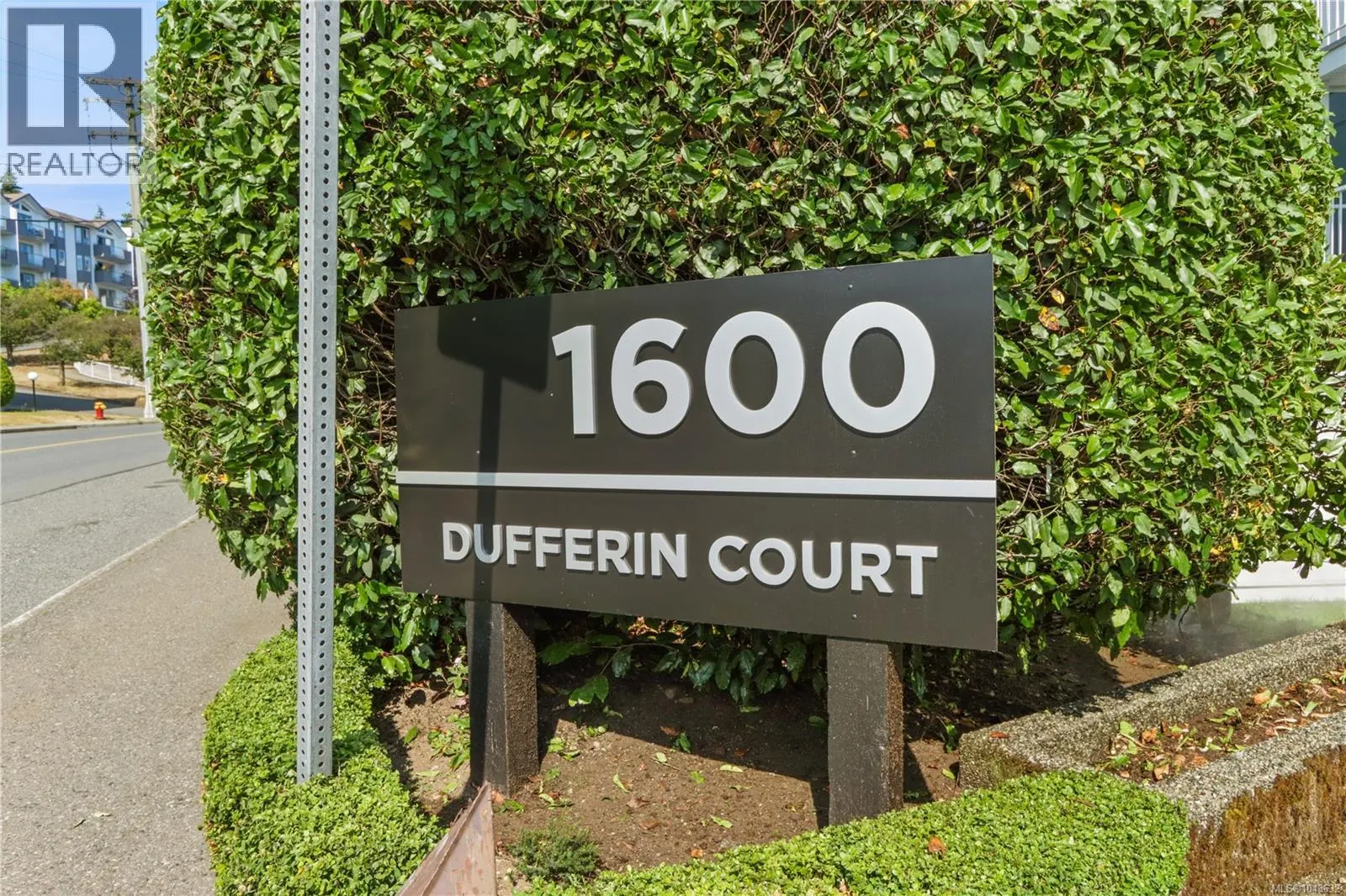 216 1600 Dufferin Cres