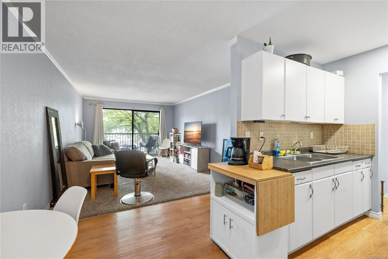 216 1600 Dufferin Cres