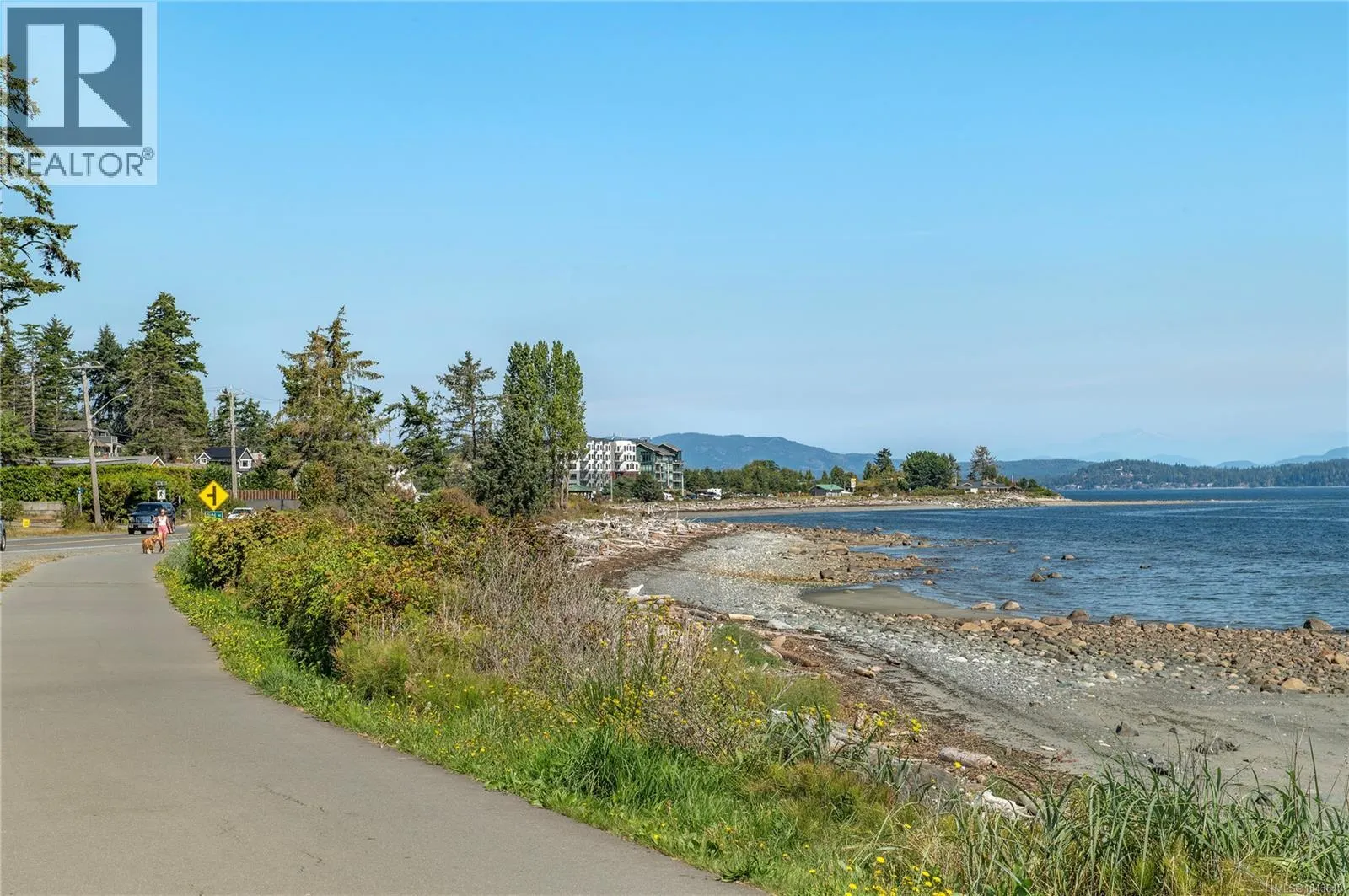 3250 Island Hwy S
