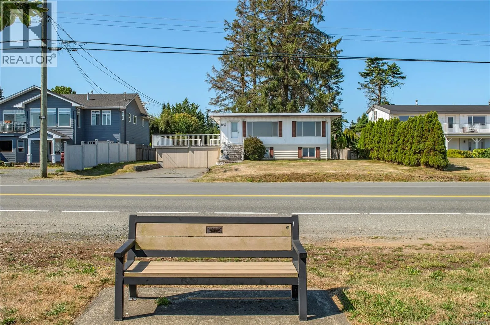 3250 Island Hwy S
