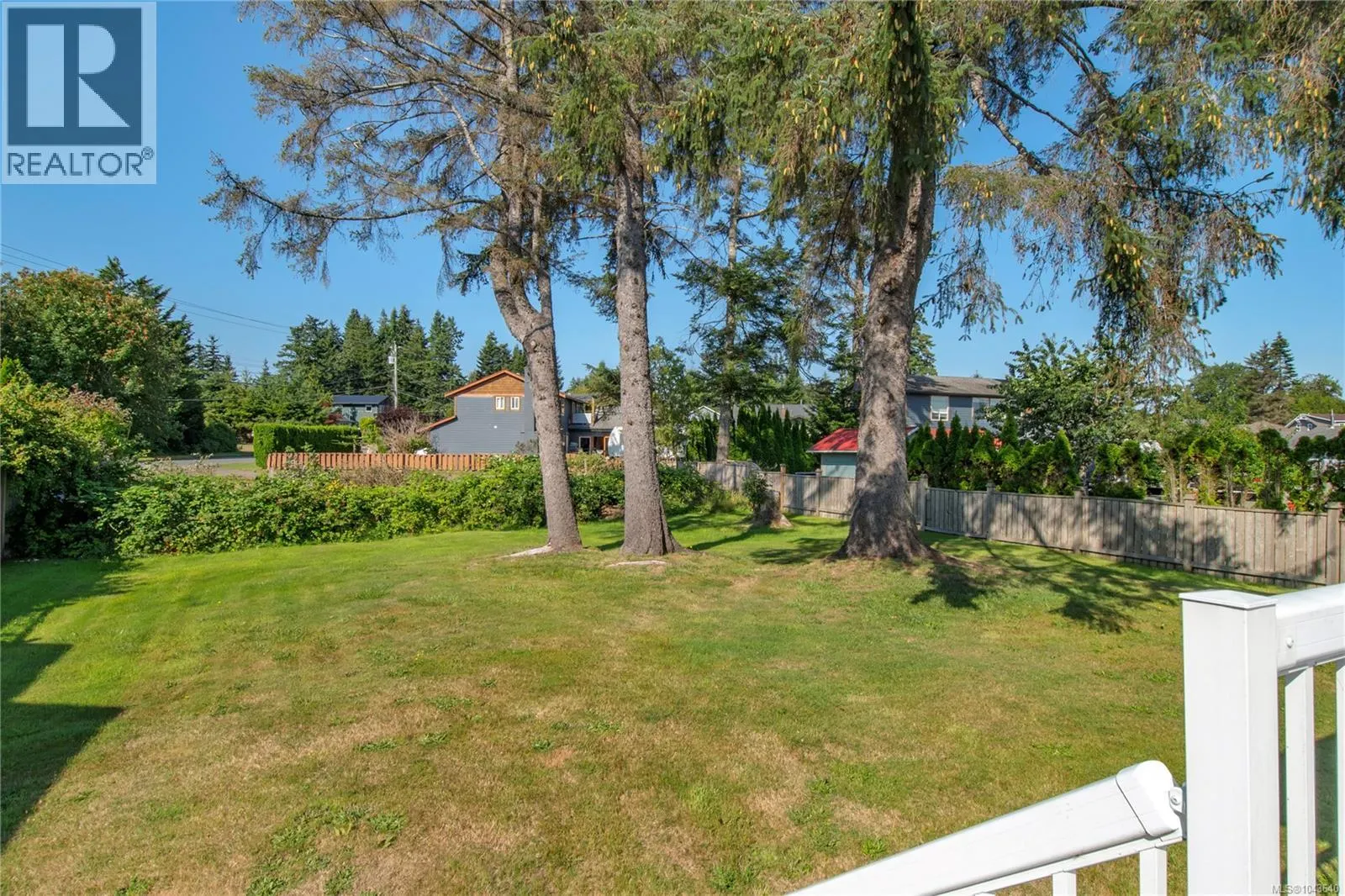3250 Island Hwy S