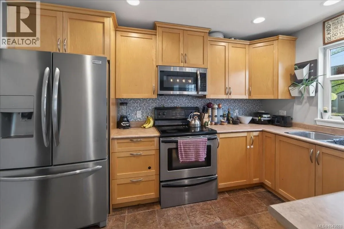 2460 Driftwood Pl