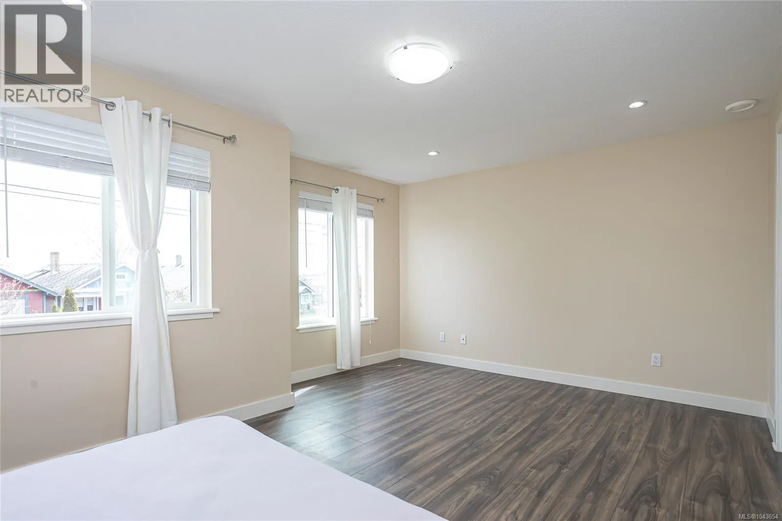 144 Victoria Rd