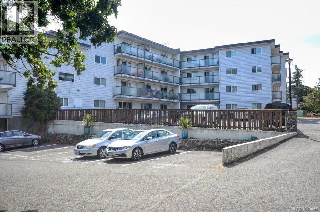 312 848 Esquimalt Rd