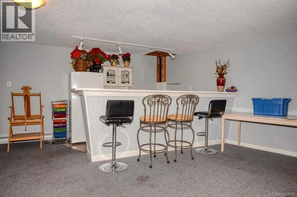 312 848 Esquimalt Rd
