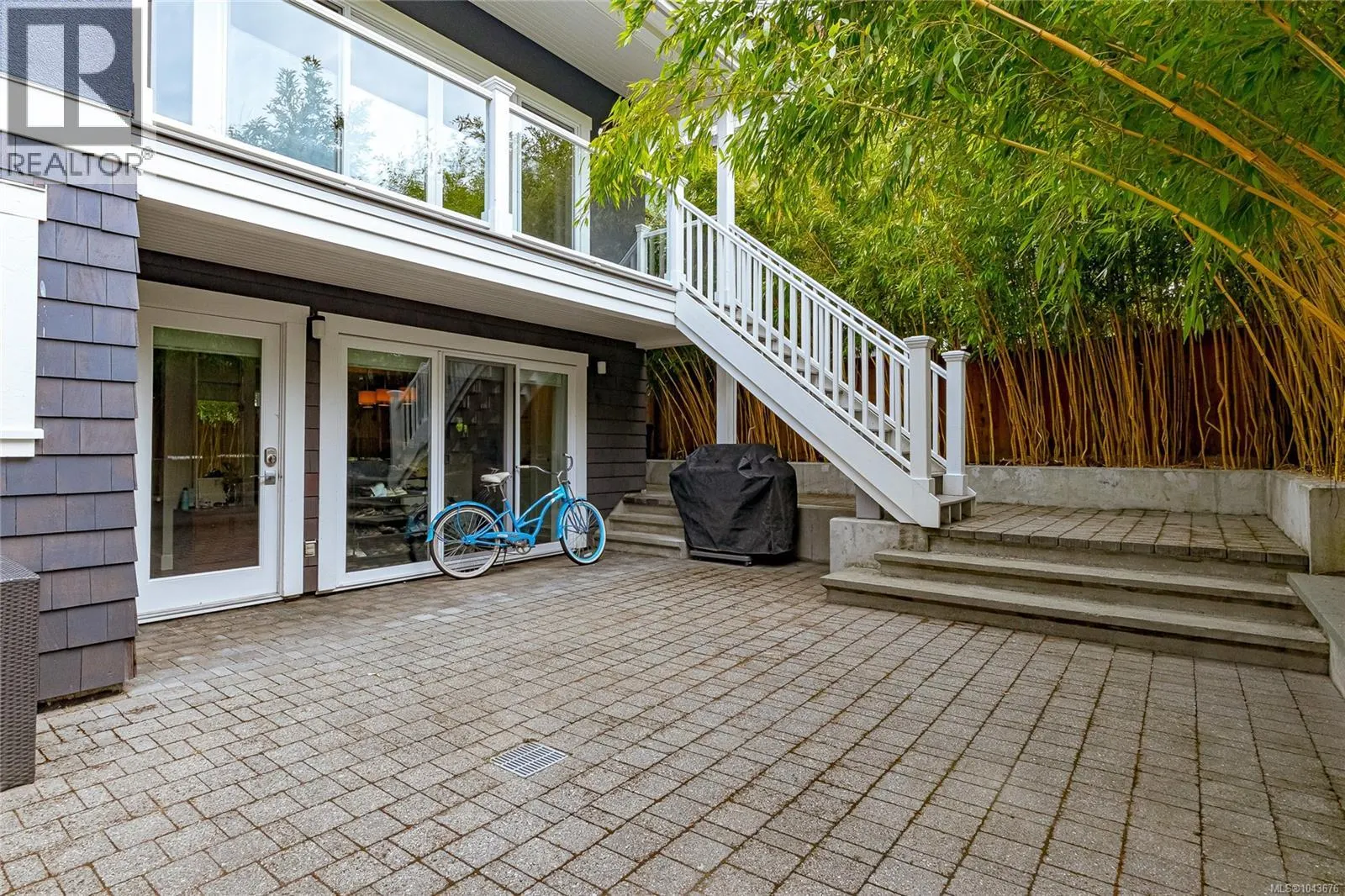1110 Newport Ave