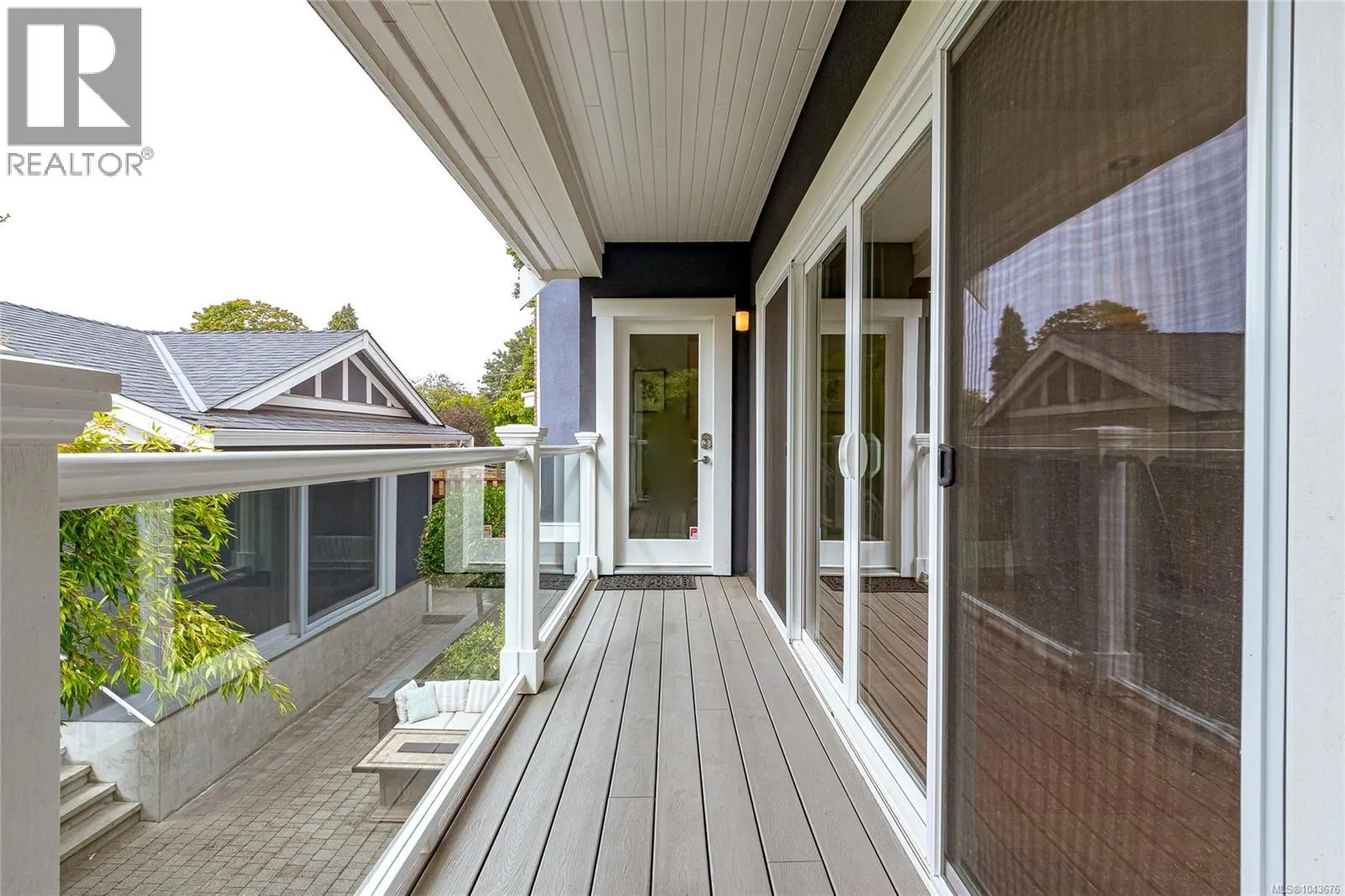 1110 Newport Ave