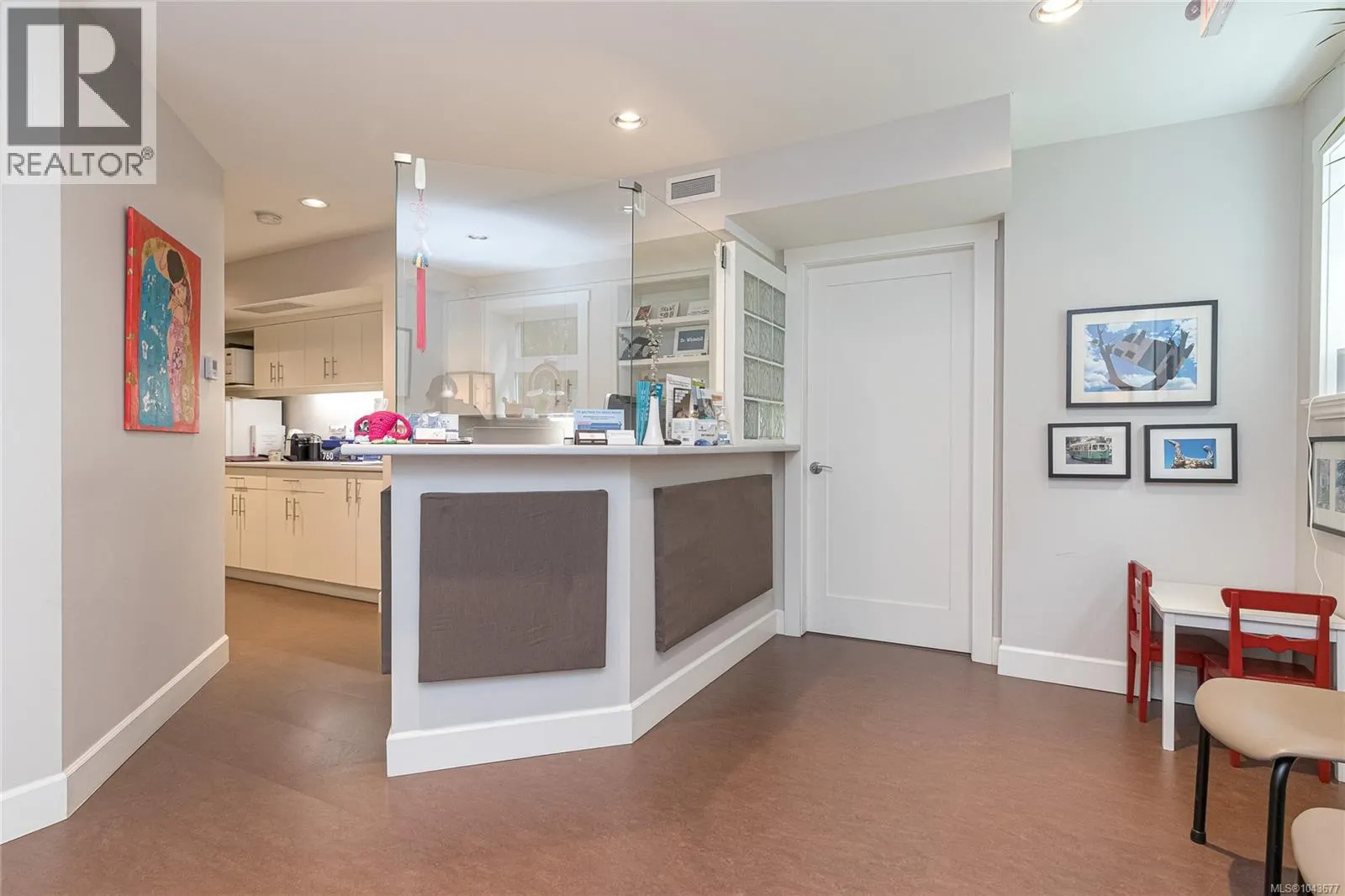 1110 Newport Ave