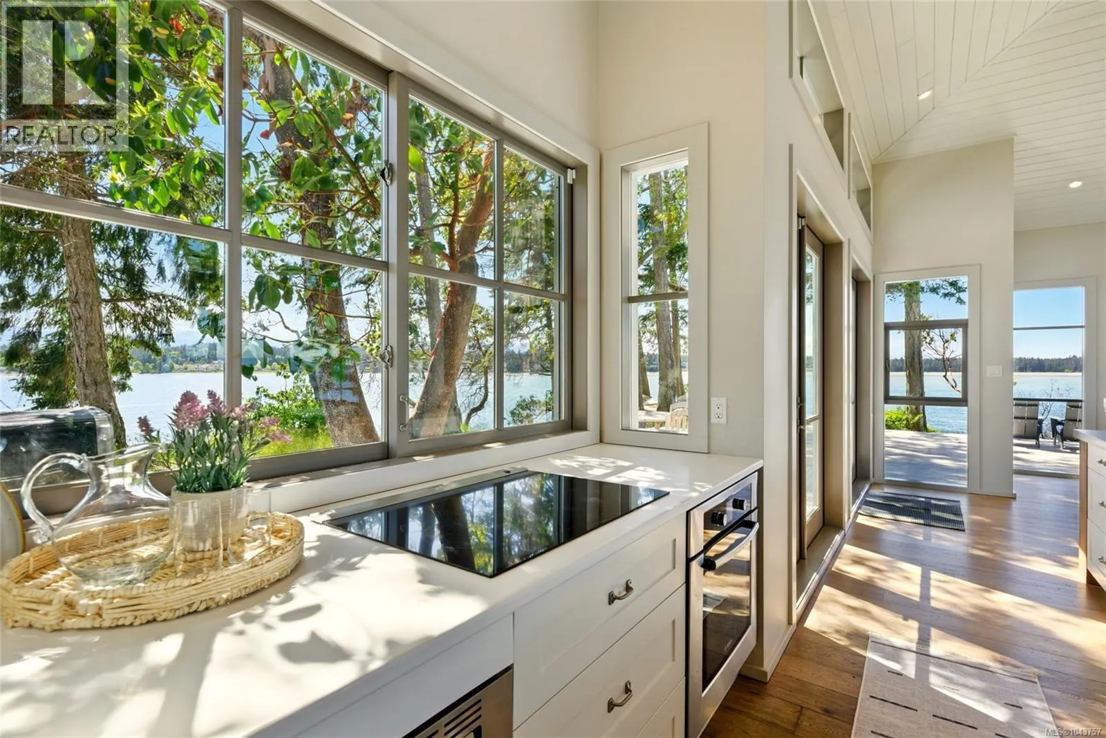 1341 Madrona Dr