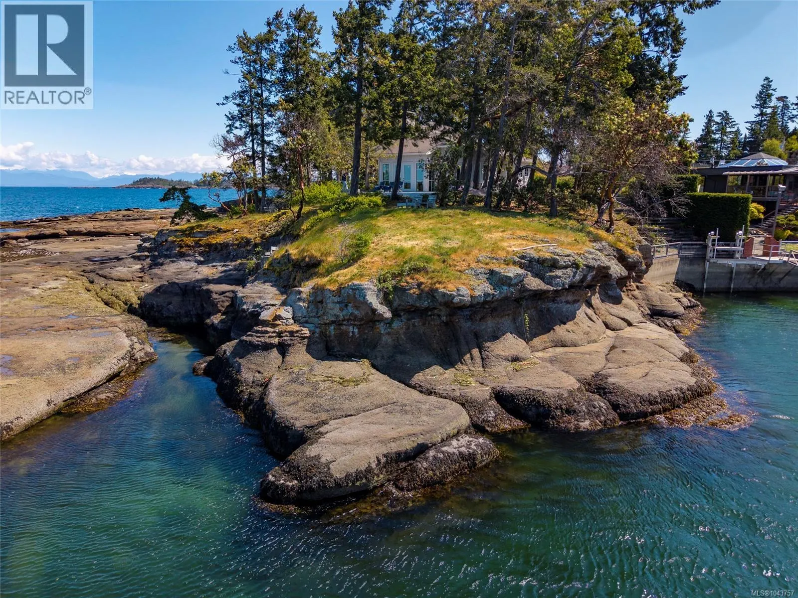 1341 Madrona Dr