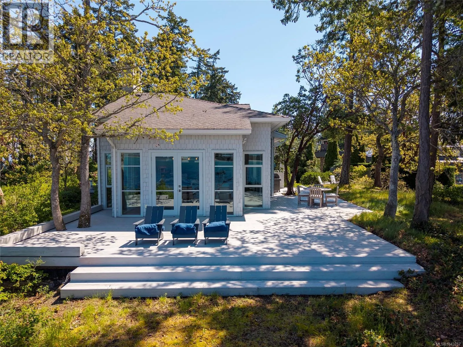 1341 Madrona Dr