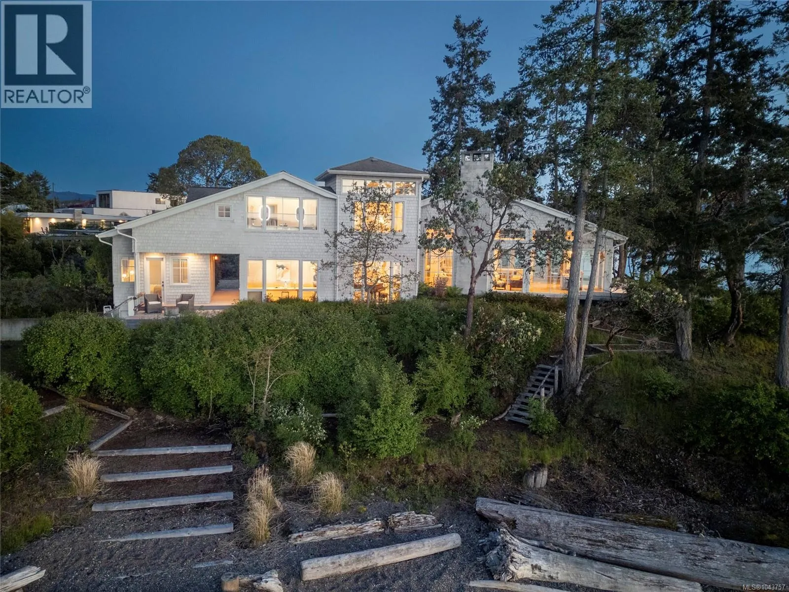 1341 Madrona Dr