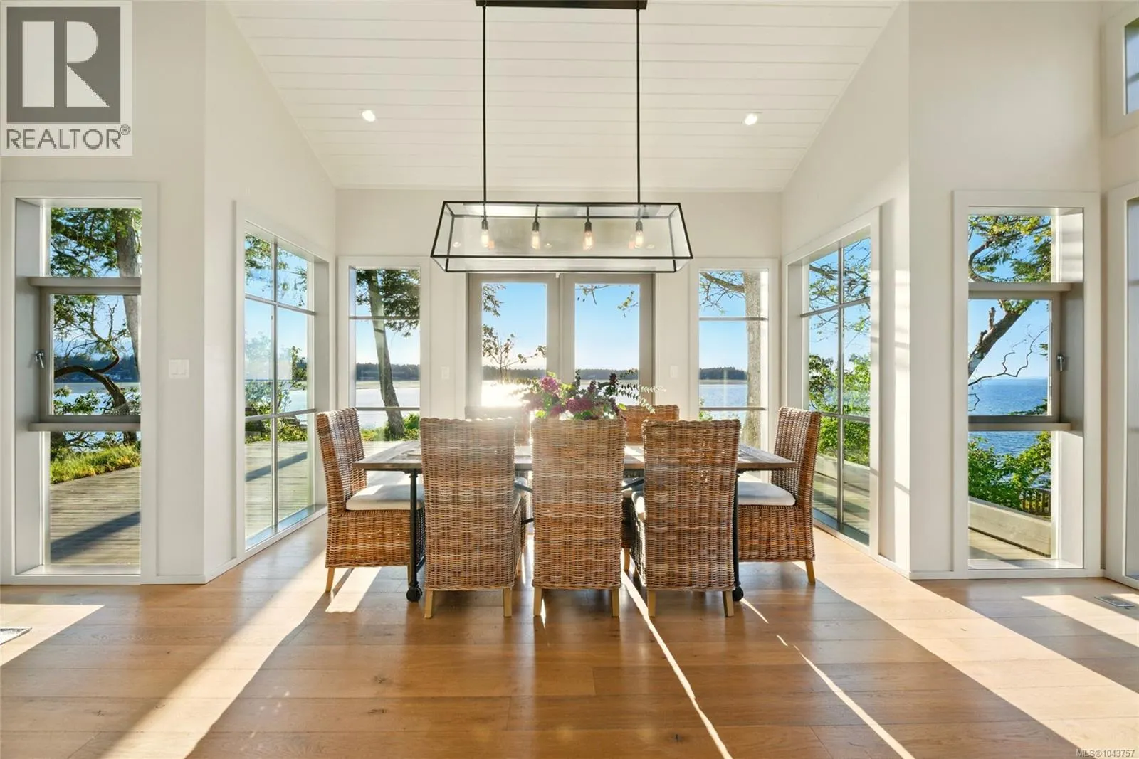 1341 Madrona Dr