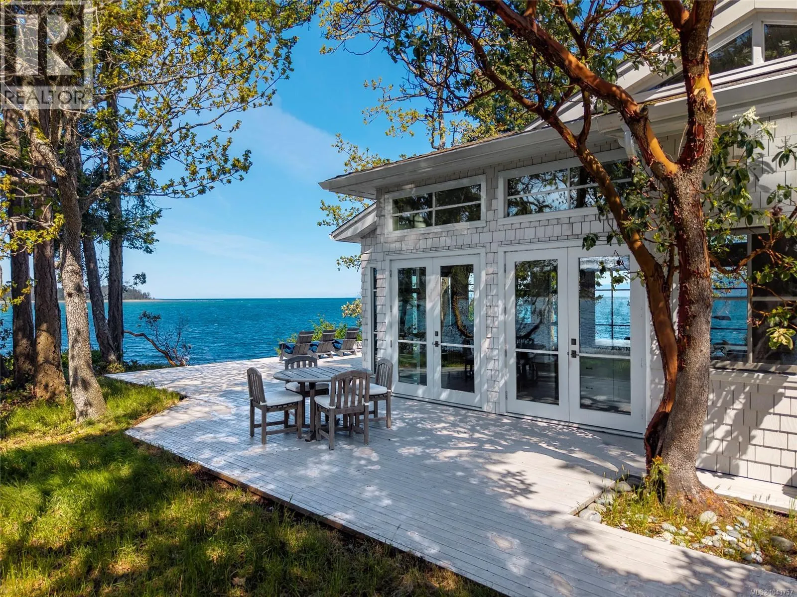 1341 Madrona Dr