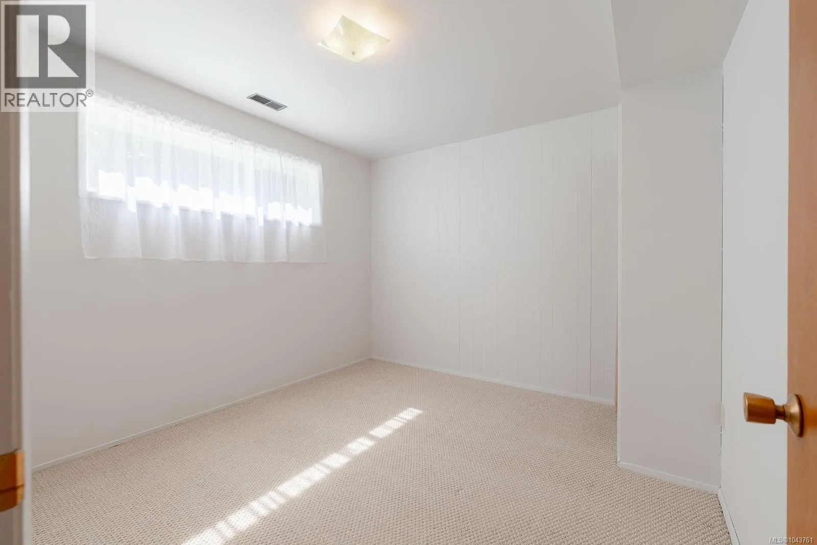 2419 Barbara Pl