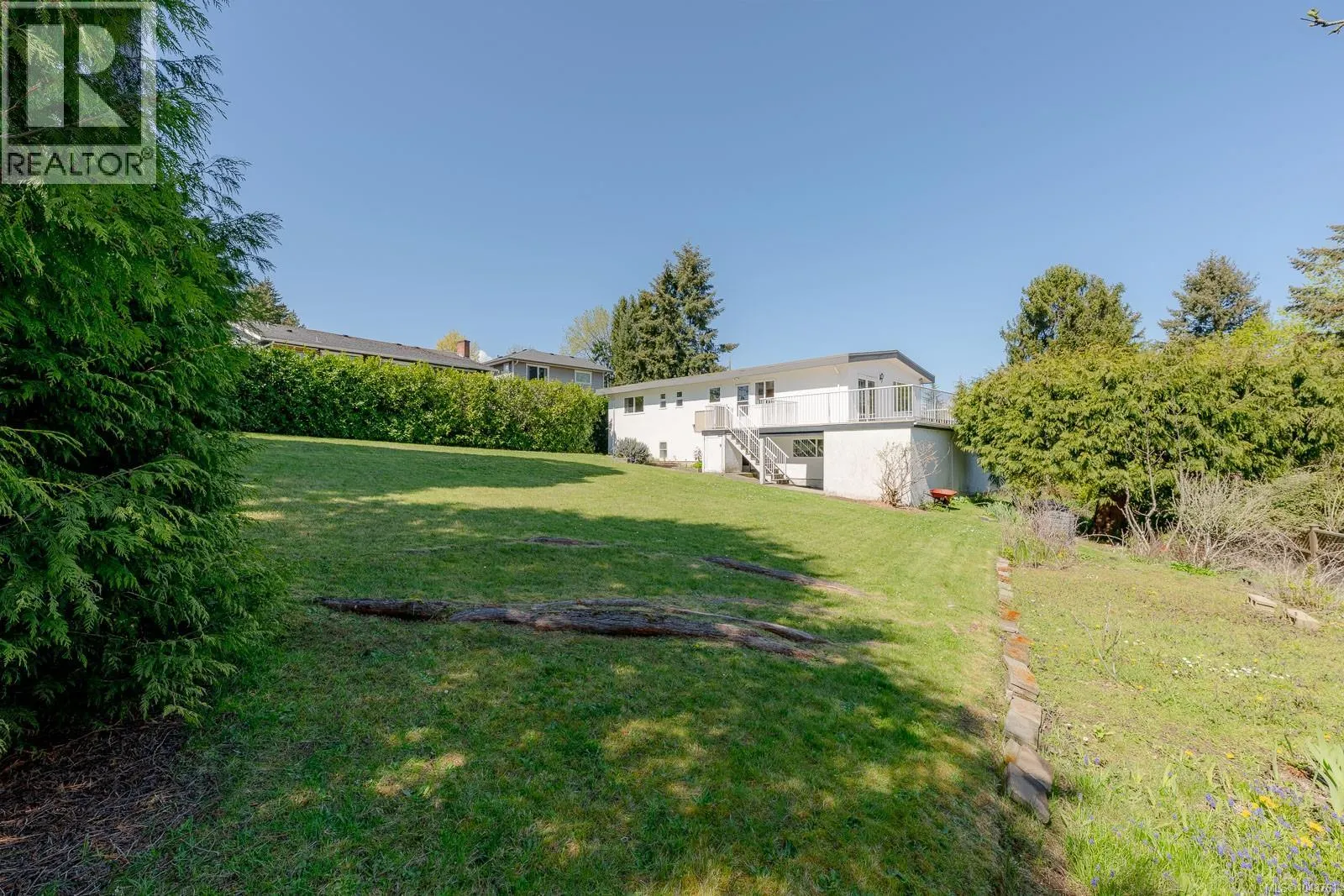 2419 Barbara Pl