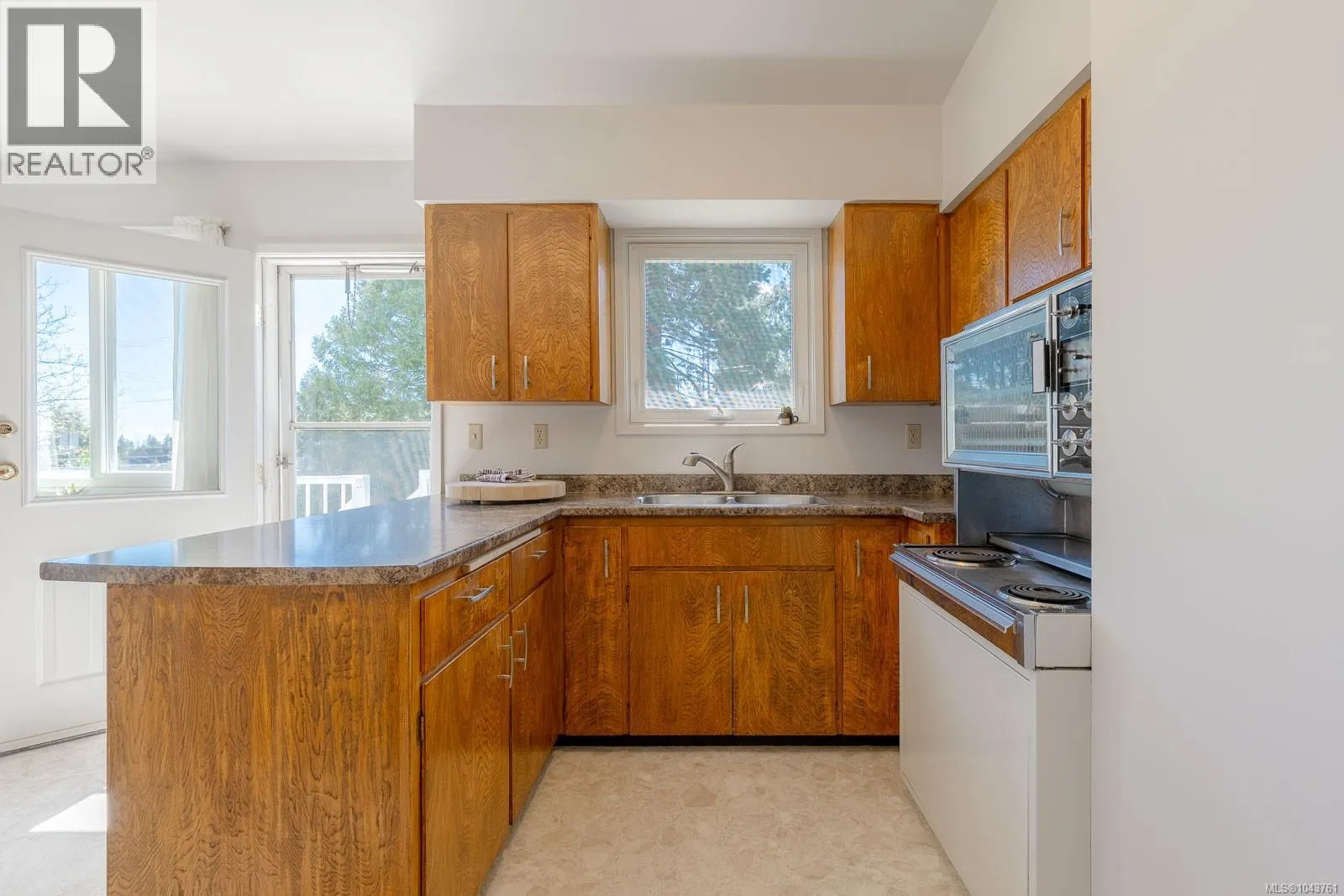 2419 Barbara Pl