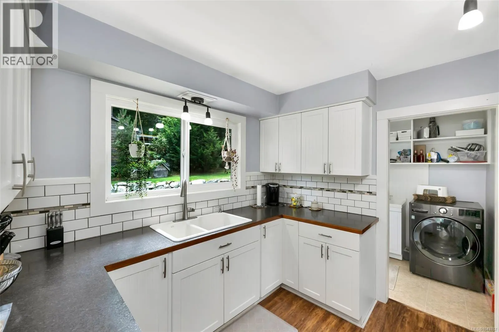 1080 Maple Bay Rd