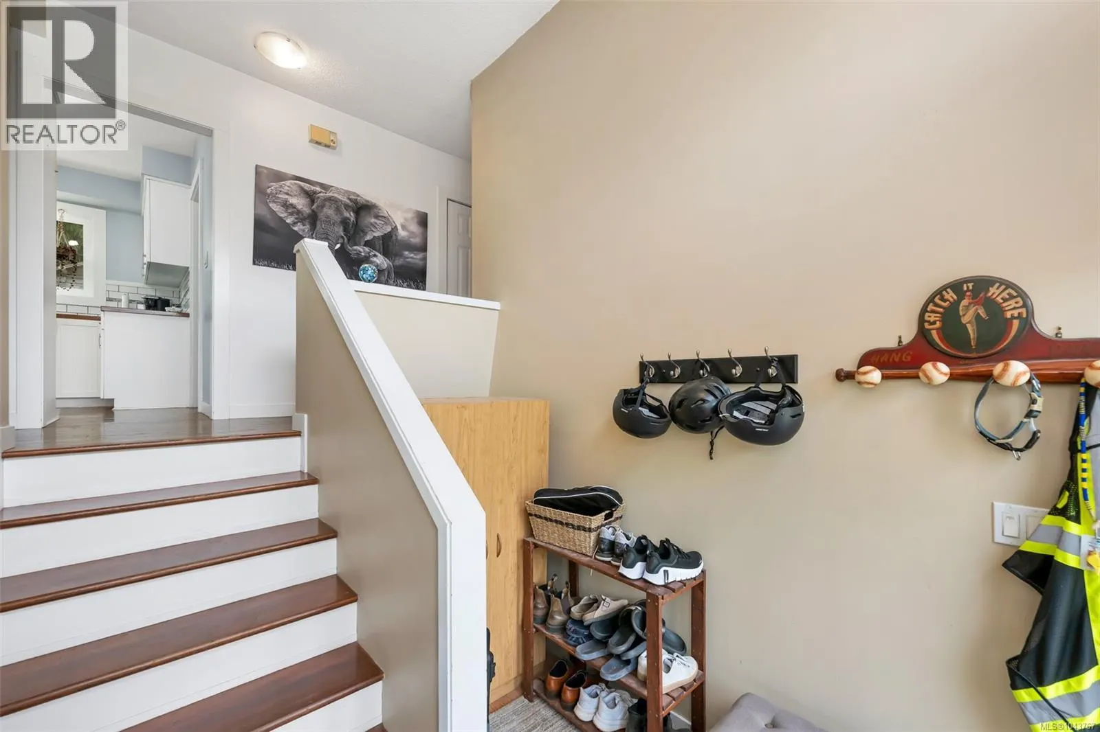 1080 Maple Bay Rd