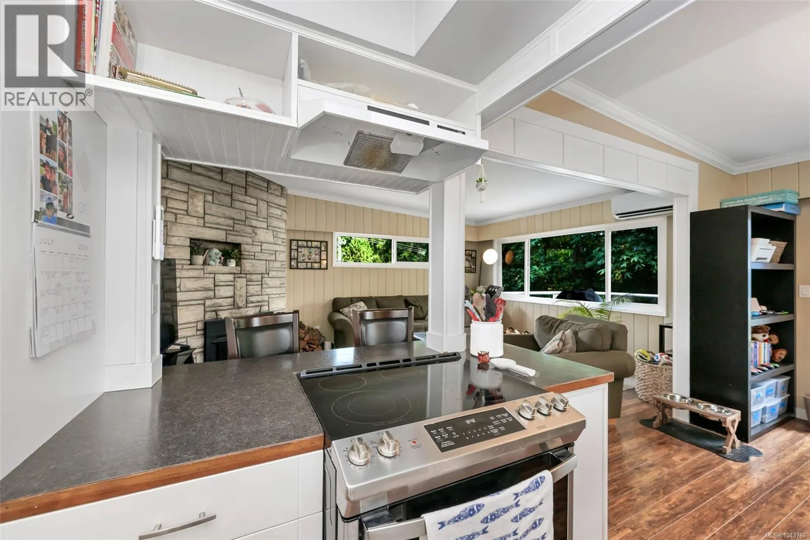 1080 Maple Bay Rd