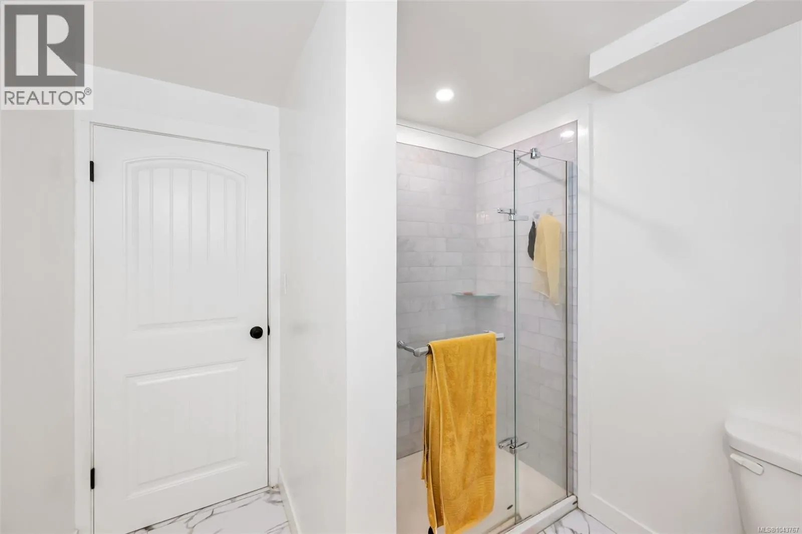 1080 Maple Bay Rd