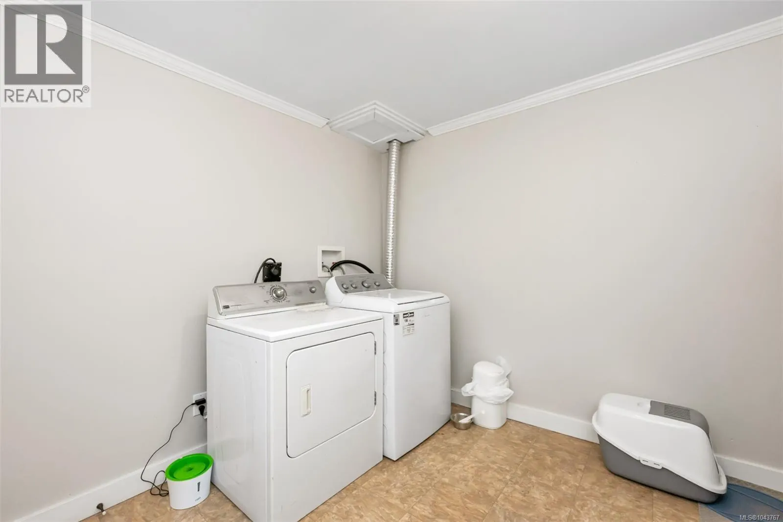 1080 Maple Bay Rd